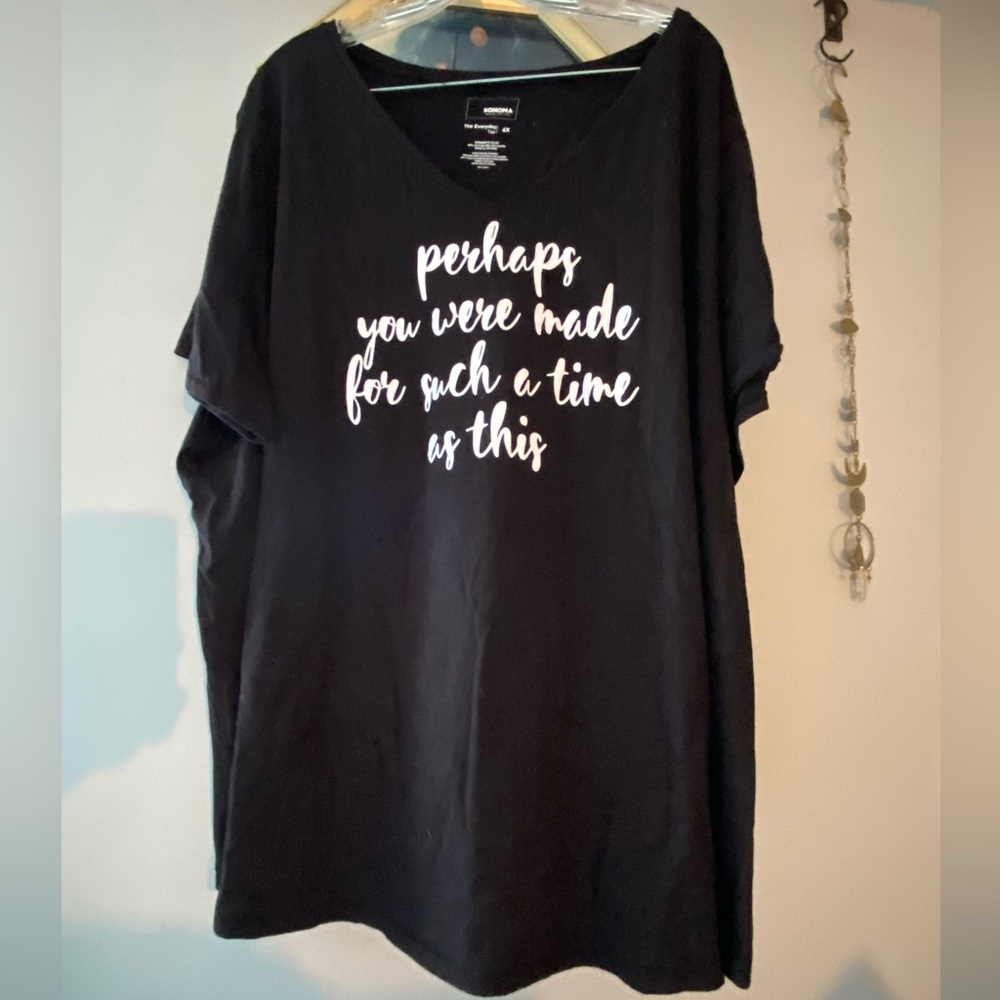 Sonoma v neck T-shirt